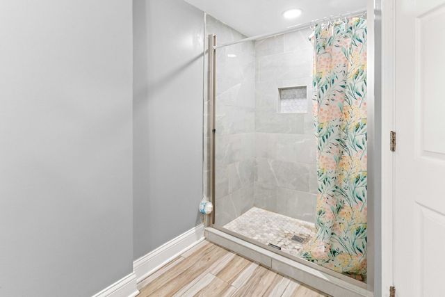 735 W 35th Street, Chicago, IL 60616