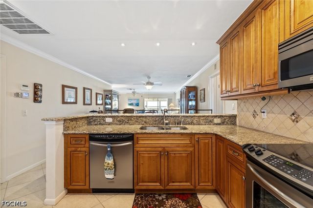 7008 Foxfire DR, Fort Myers, FL 33919