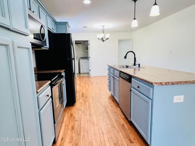 205 Jeff Davis Avenue, Waveland, MS 39576