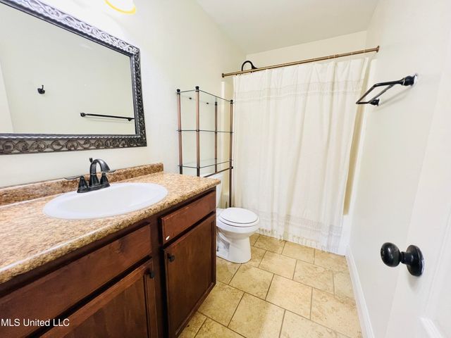 205 Jeff Davis Avenue, Waveland, MS 39576