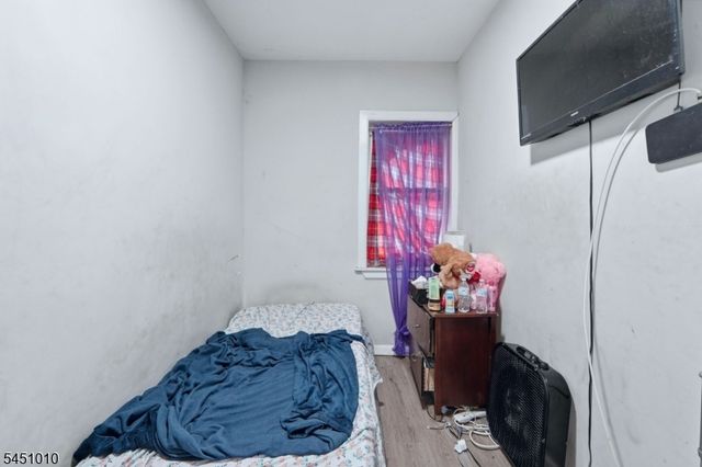 32 Jefferson St, Paterson City, NJ 07522