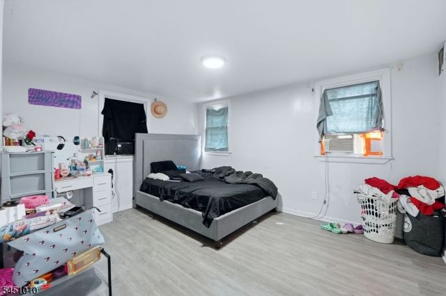 32 Jefferson St, Paterson City, NJ 07522