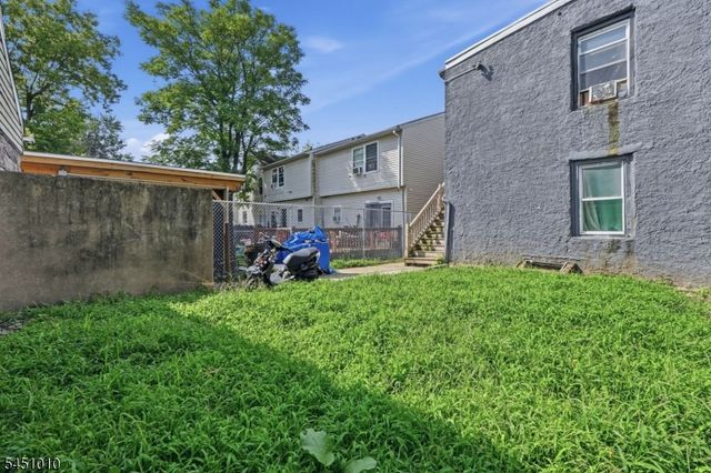 32 Jefferson St, Paterson City, NJ 07522