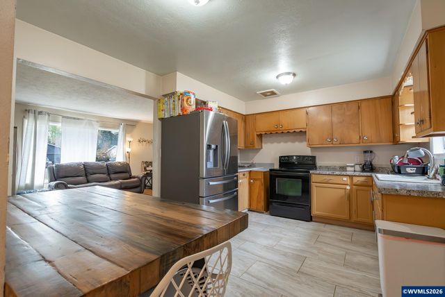 721 Cummings Ln N, Keizer, OR 97303