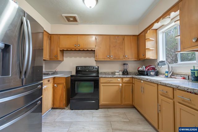 721 Cummings Ln N, Keizer, OR 97303