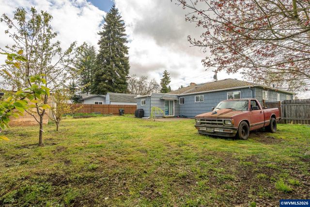 721 Cummings Ln N, Keizer, OR 97303