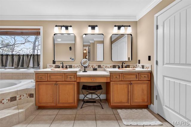 12 Prairie Lake Court, Wentzville, MO 63385