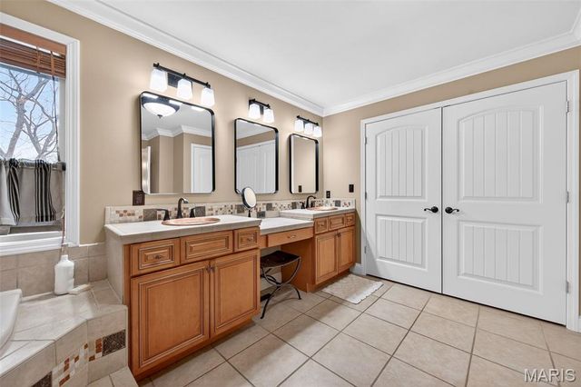 12 Prairie Lake Court, Wentzville, MO 63385