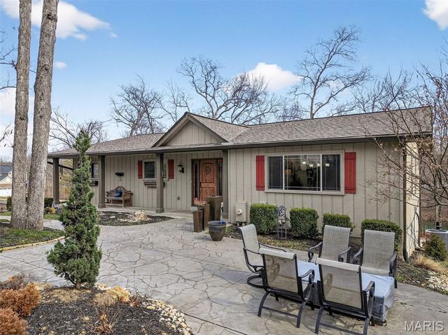 12 Prairie Lake Court, Wentzville, MO 63385