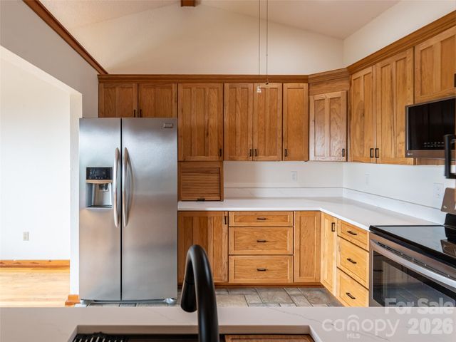 243 Pioneer Ridge Road, Canton, NC 28716