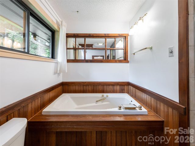 243 Pioneer Ridge Road, Canton, NC 28716