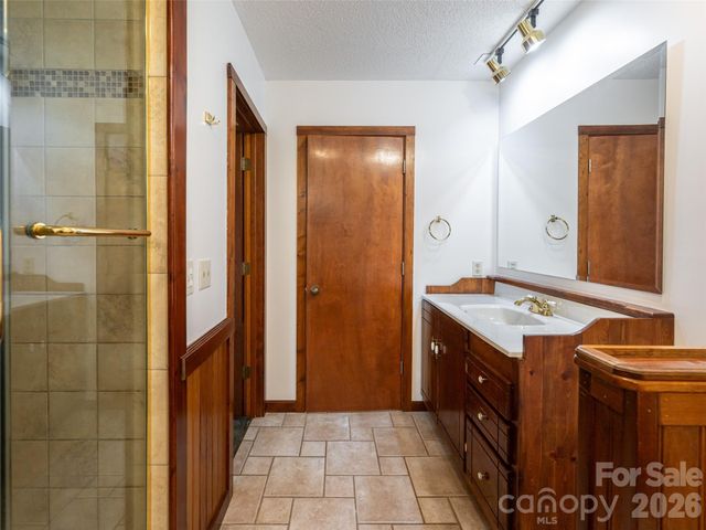 243 Pioneer Ridge Road, Canton, NC 28716
