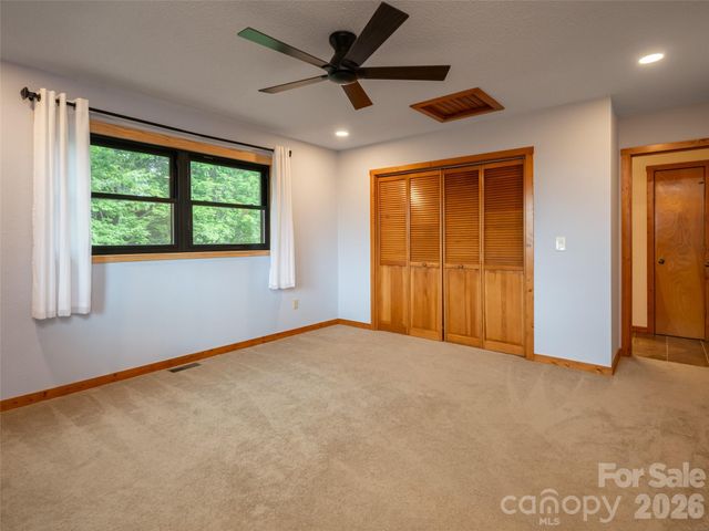 243 Pioneer Ridge Road, Canton, NC 28716