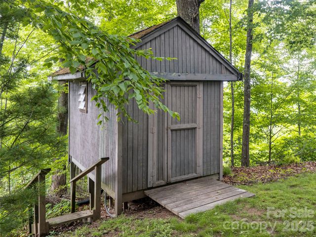 243 Pioneer Ridge Road, Canton, NC 28716