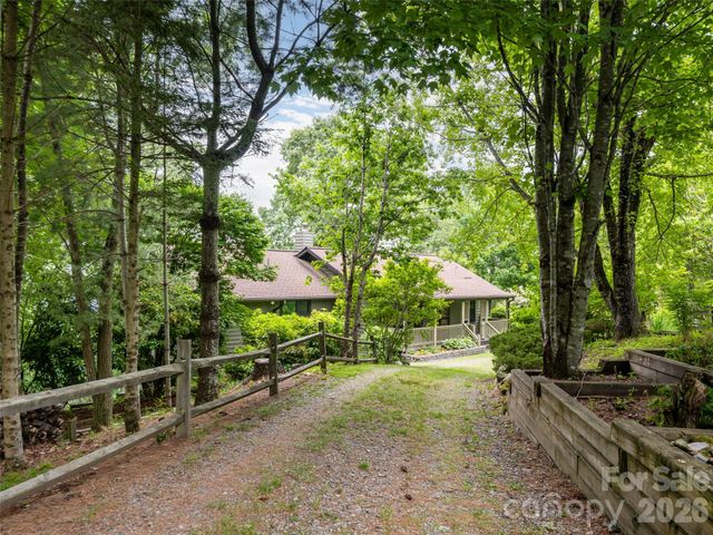 243 Pioneer Ridge Road, Canton, NC 28716