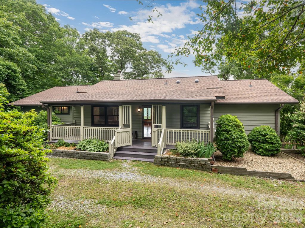 243 Pioneer Ridge Road, Canton, NC 28716