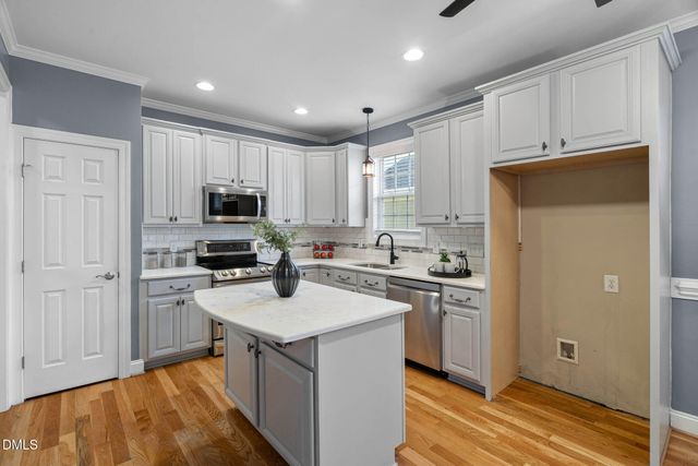 608 Skygrove Drive, Holly Springs, NC 27540