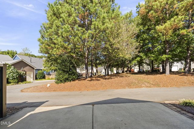 608 Skygrove Drive, Holly Springs, NC 27540