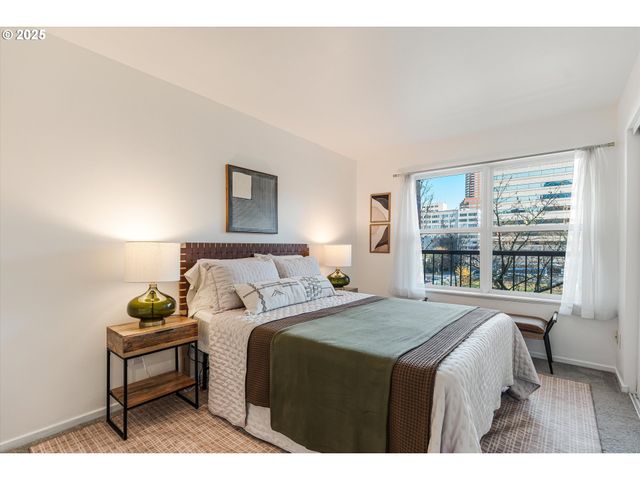 1500 Sw PARK Ave 215, Portland, OR 97201