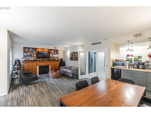 1500 Sw PARK Ave 215, Portland, OR 97201