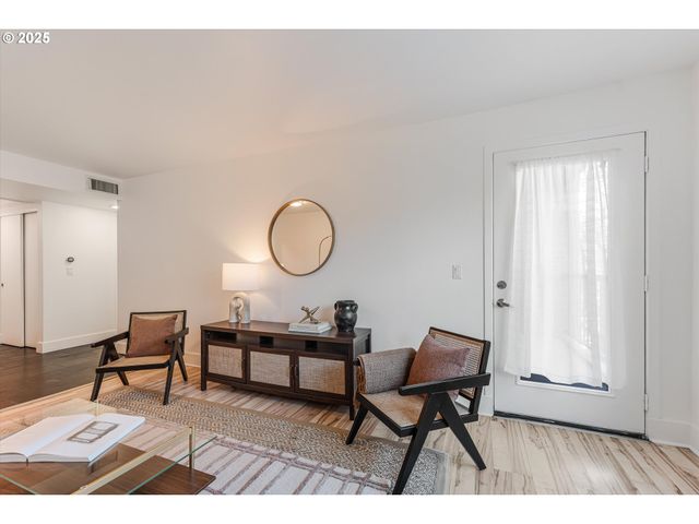 1500 Sw PARK Ave 215, Portland, OR 97201