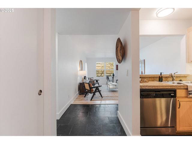 1500 Sw PARK Ave 215, Portland, OR 97201