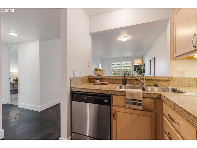 1500 Sw PARK Ave 215, Portland, OR 97201