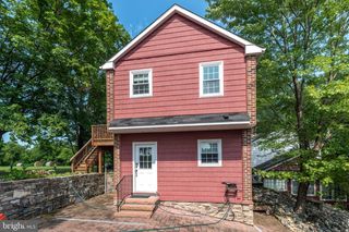 2478 RIVER RD #CARRIAGE HOUSE, New Hope, PA 18938