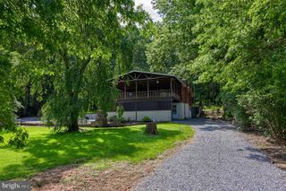 220 RESH RD, Reinholds, PA 17569