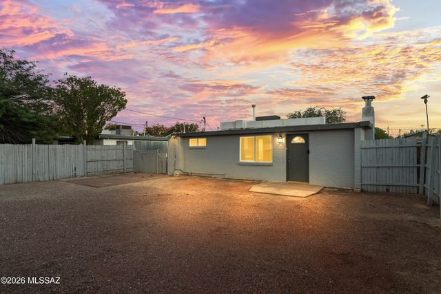 3236 E Bermuda Street, Tucson, AZ 85716