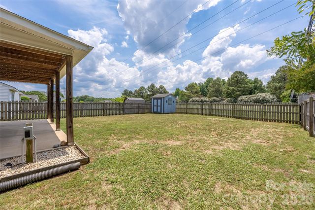 9535 Forest Path Drive, Charlotte, NC 28269