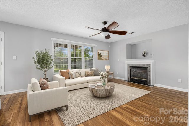 9535 Forest Path Drive, Charlotte, NC 28269