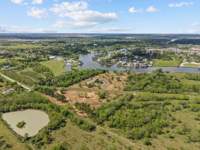 4700 Starboard Lane, Dickinson, TX 77539