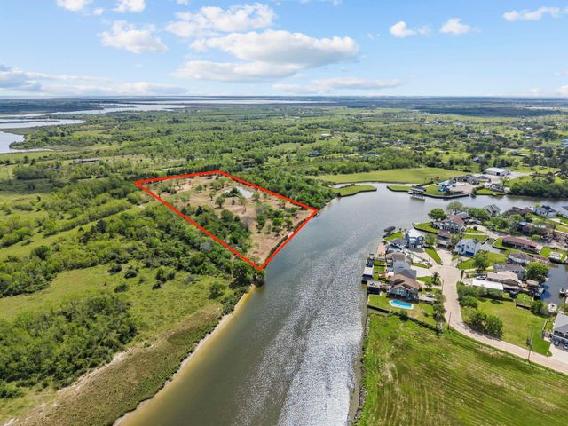 4700 Starboard Lane, Dickinson, TX 77539