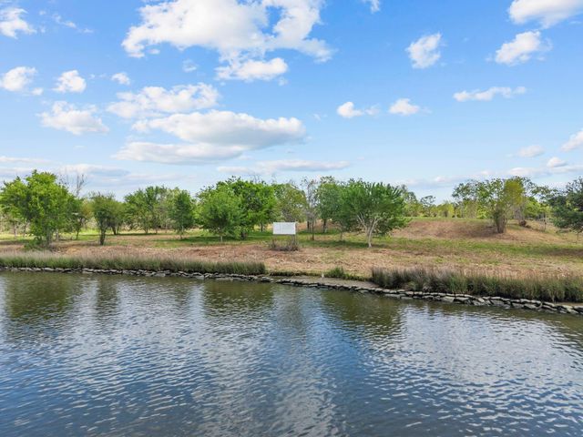 4700 Starboard Lane, Dickinson, TX 77539