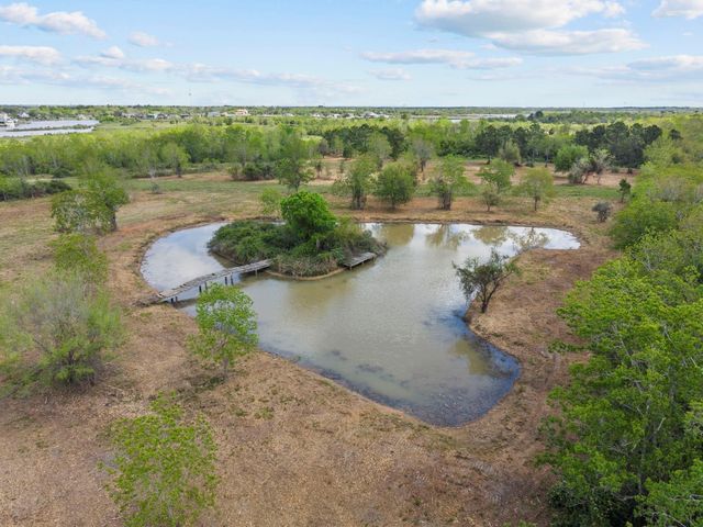 4700 Starboard Lane, Dickinson, TX 77539