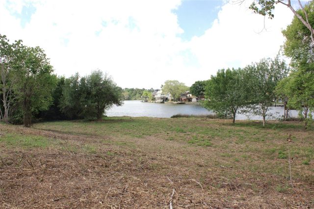 4700 Starboard Lane, Dickinson, TX 77539