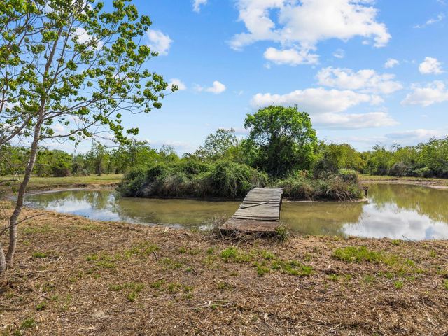 4700 Starboard Lane, Dickinson, TX 77539