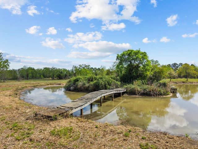 4700 Starboard Lane, Dickinson, TX 77539