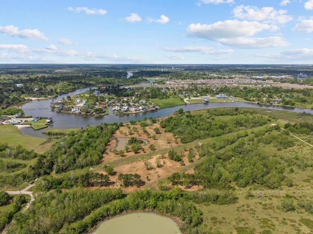 4700 Starboard Lane, Dickinson, TX 77539