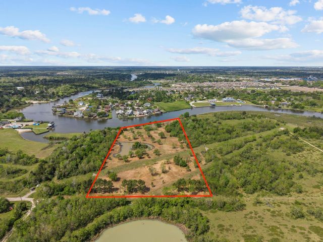 4700 Starboard Lane, Dickinson, TX 77539