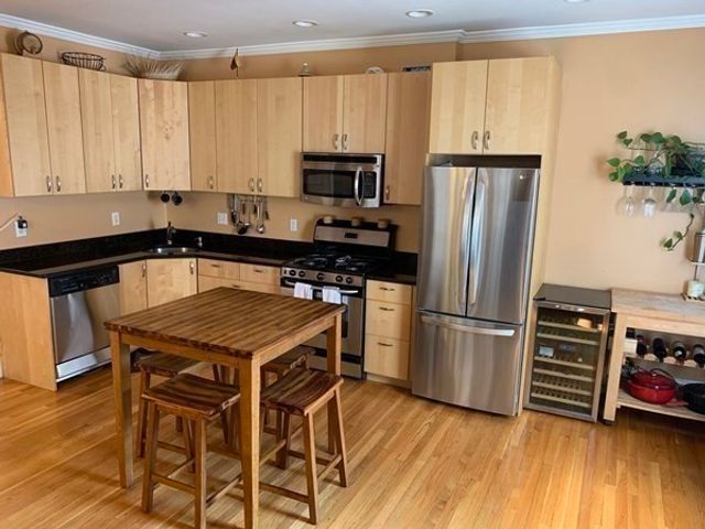 37 Mt Vernon 1R, Boston, MA 02125