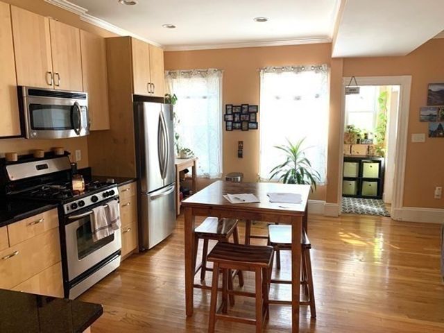 37 Mt Vernon 1R, Boston, MA 02125