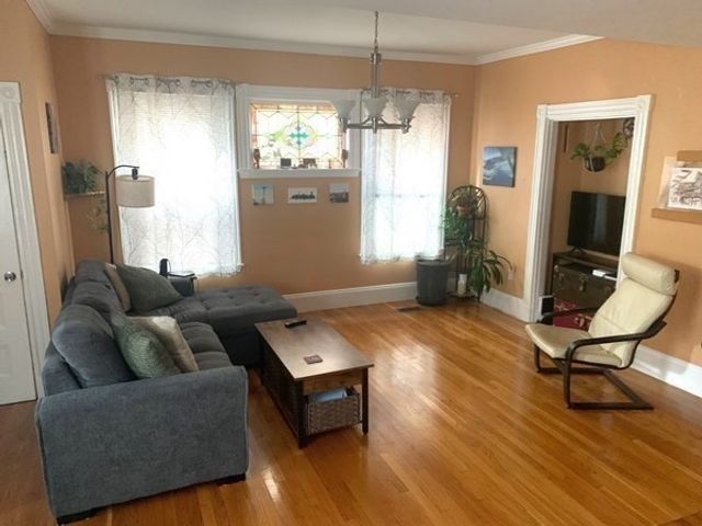 37 Mt Vernon 1R, Boston, MA 02125