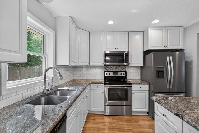 27638 LISA DRIVE, Tavares, FL 32778
