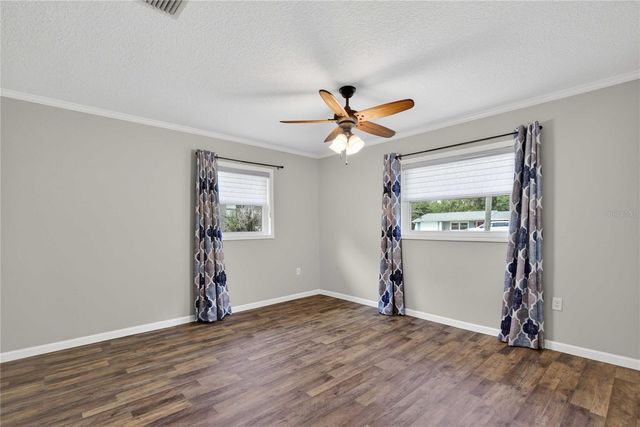 27638 LISA DRIVE, Tavares, FL 32778