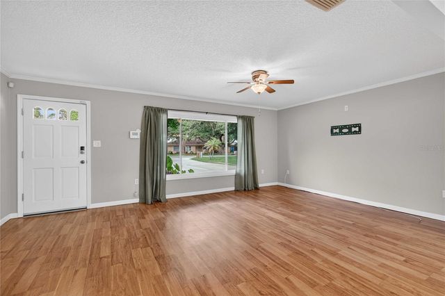 27638 LISA DRIVE, Tavares, FL 32778