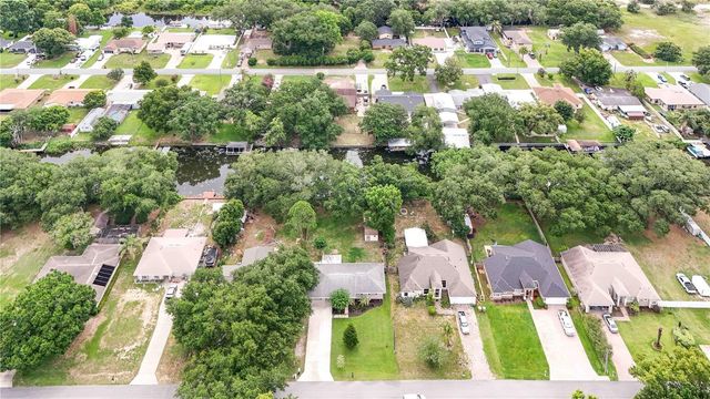 27638 LISA DRIVE, Tavares, FL 32778