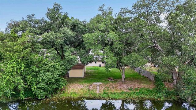 27638 LISA DRIVE, Tavares, FL 32778