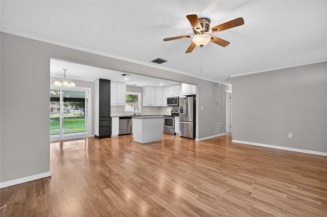 27638 LISA DRIVE, Tavares, FL 32778